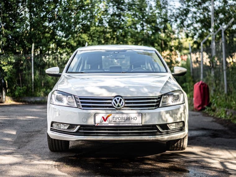 Volkswagen Passat, 2011 - вид 2