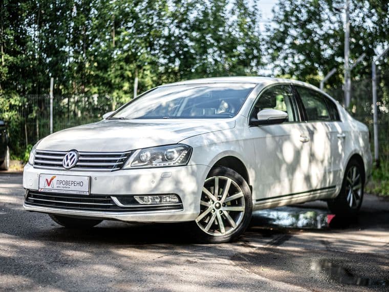 Volkswagen Passat, 2011
