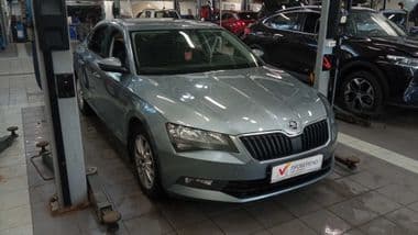 Skoda Superb 2017 года, 107 168 км - вид 2