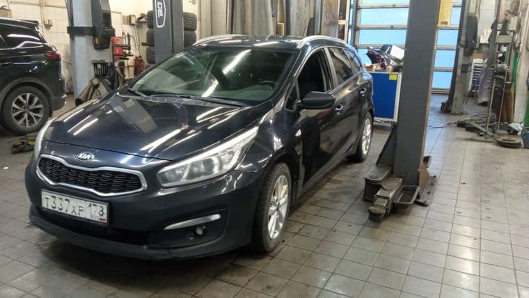 KIA Ceed 2016 года, 245 743 км - вид 1