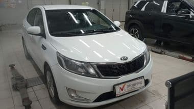 KIA Rio 2014 года, 155 500 км - вид 2