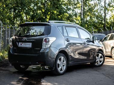 Toyota Verso 2012 года, 97 989 км - вид 2