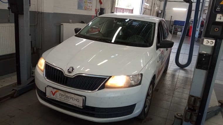 Skoda Rapid 2017 года, 178 764 км - вид 1