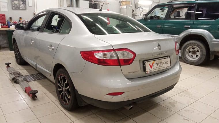 Renault Fluence, 2010 - вид 3