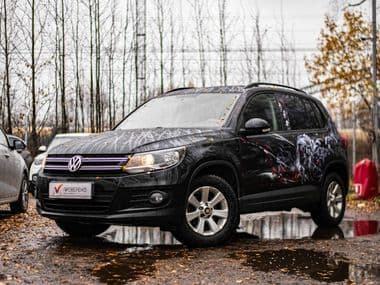 Volkswagen Tiguan 2011 года, 198 242 км - вид 1