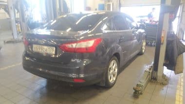 Ford Focus 2011 года, 158 677 км - вид 2