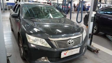 Toyota Camry 2014 года, 200 393 км - вид 2