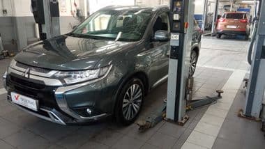 Mitsubishi Outlander 2020 года, 51 251 км - вид 1