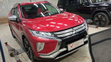 Mitsubishi Eclipse Cross 2018 года, 179 937 км | VIN 20384 - вид 1