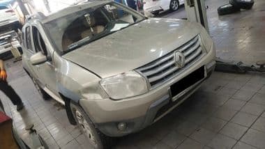 Renault Duster 2014 года, 158 530 км - вид 2
