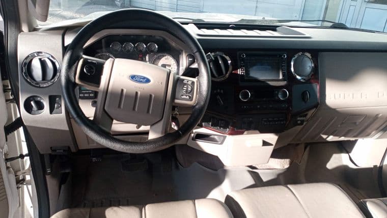 Ford F-350, 2010 - вид 3