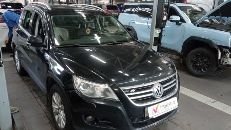Volkswagen Tiguan, 2010 - вид 1