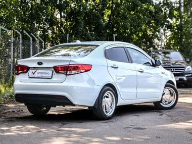 KIA Rio 2013 года, 138 527 км - вид 2