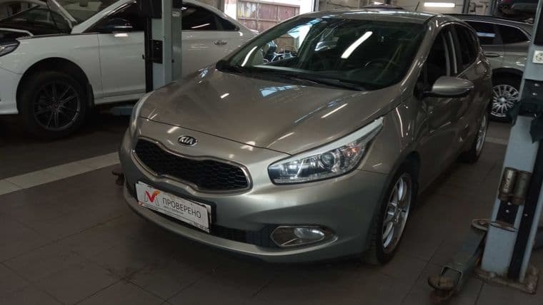 KIA Ceed 2013 года, 116 925 км - вид 1