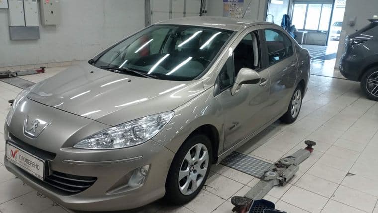 Peugeot 408, 2015