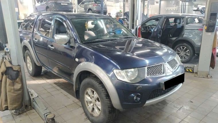 Mitsubishi L200 2012 года, 248 941 км - вид 2