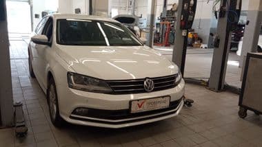 Volkswagen Jetta 2017 года, 75 203 км - вид 2