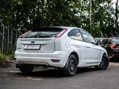 Ford Focus 2010 года, 271 478 км - вид 2