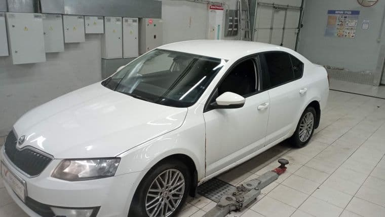 Skoda Octavia 2013 года, 193 043 км - вид 1