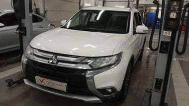 Mitsubishi Outlander 2018 года, 155 000 км - вид 1