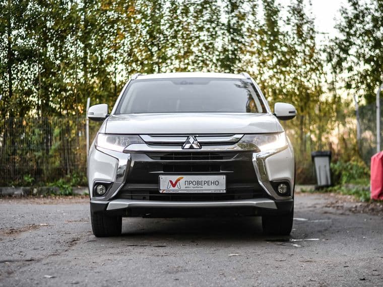 Mitsubishi Outlander, 2018 - вид 2