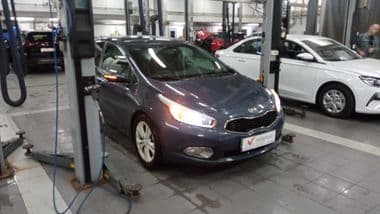 KIA Ceed 2012 года, 164 991 км - вид 2