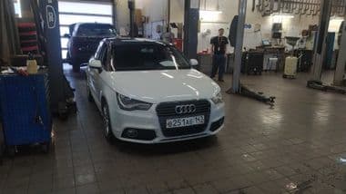 Audi A1 2012 года, 132 634 км - вид 2