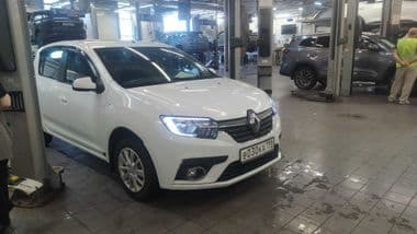 Renault Sandero 2018 года, 115 358 км - вид 2