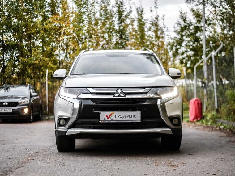 Mitsubishi Outlander, 2015 - вид 2
