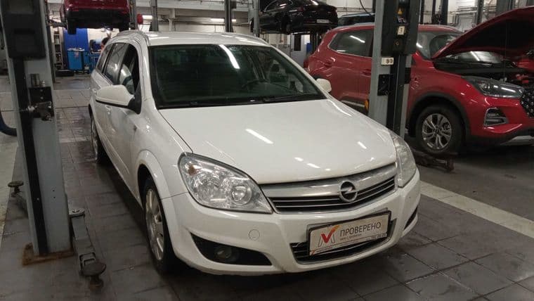 Opel Astra, 2012 - вид 1