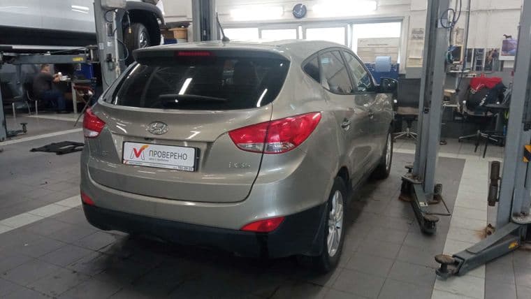 Hyundai ix35, 2010 - вид 3