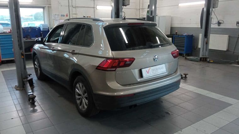 Volkswagen Tiguan, 2020 - вид 3