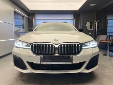 BMW 5 серия 2023 года, 22 000 км - вид 2