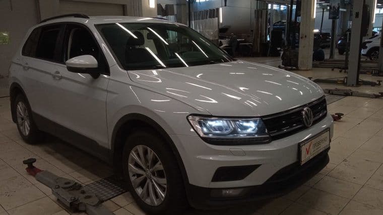 Volkswagen Tiguan, 2020 - вид 1