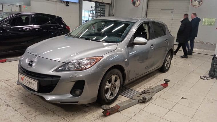 Mazda 3, 2012