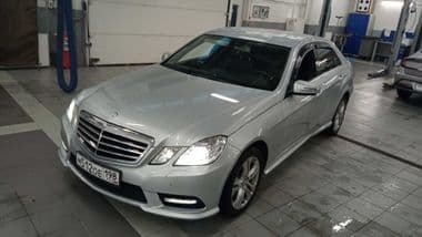 Mercedes-Benz E-класс 2010 года, 178 021 км - вид 1