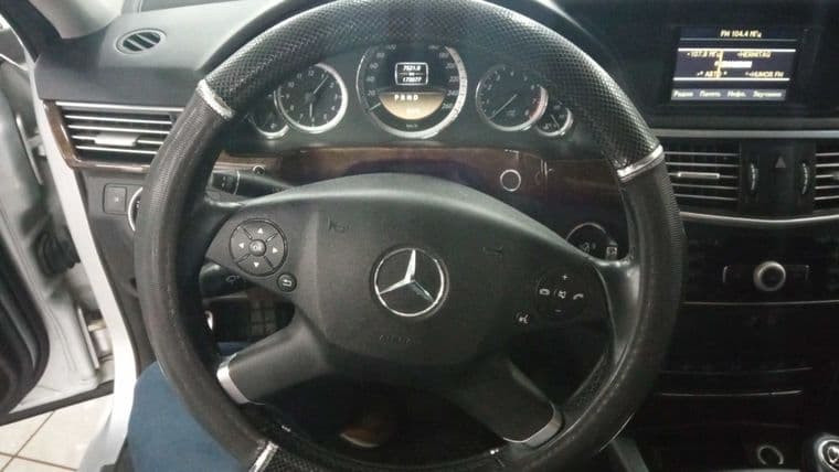 Mercedes-Benz E-класс, 2010 - вид 4