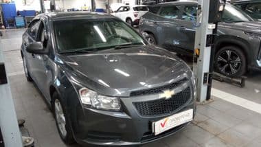 Chevrolet Cruze 2010 года, 142 366 км - вид 2