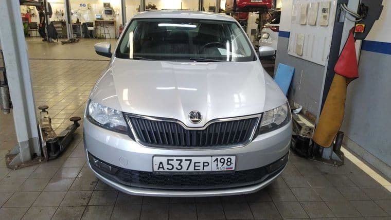 Skoda Rapid 2018 года, 54 130 км - вид 2