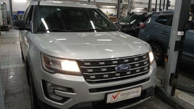 Ford Explorer 2018 года, 141 800 км - вид 2