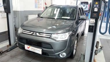 Mitsubishi Outlander 2013 года, 186 450 км - вид 1