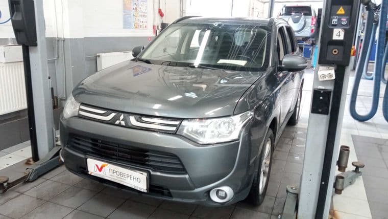 Mitsubishi Outlander 2013 года, 186 450 км - вид 1