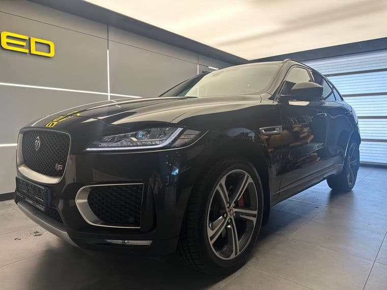 Jaguar F-Pace 2018 года, 126 183 км - вид 1