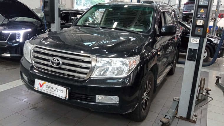 Toyota Land Cruiser, 2011