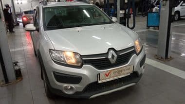 Renault Sandero Stepway 2016 года, 134 834 км - вид 2