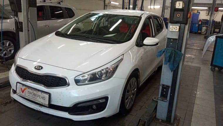 KIA Ceed 2015 года, 102 000 км - вид 1