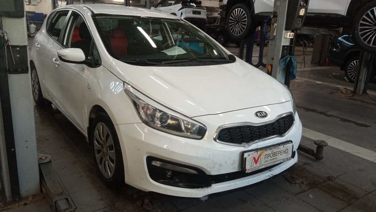 KIA Ceed 2015 года, 102 000 км - вид 2