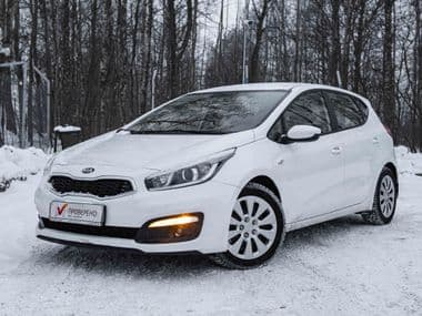 KIA Ceed 2015 года, 102 000 км - вид 1