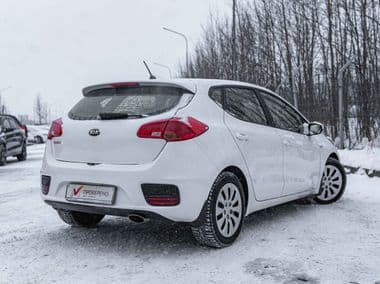 KIA Ceed 2015 года, 102 000 км - вид 2