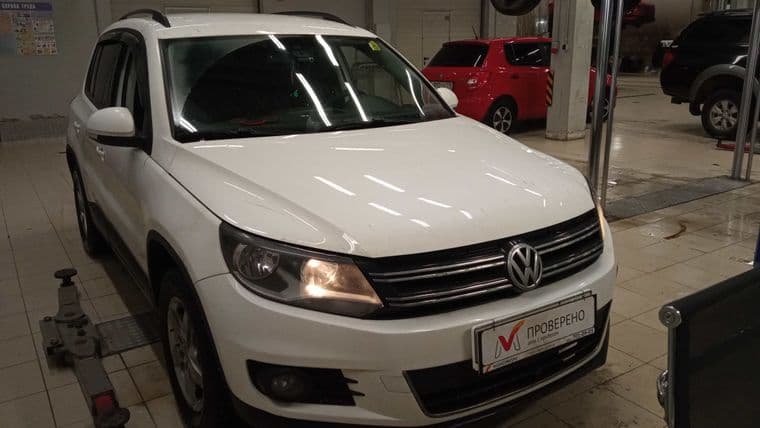 Volkswagen Tiguan, 2015 - вид 1